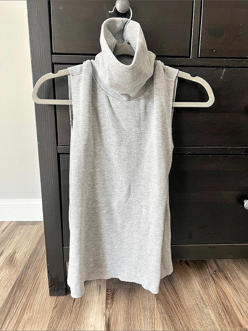❤️Zara Raw Knit Sleeveless Turtleneck in Gray Size Medium